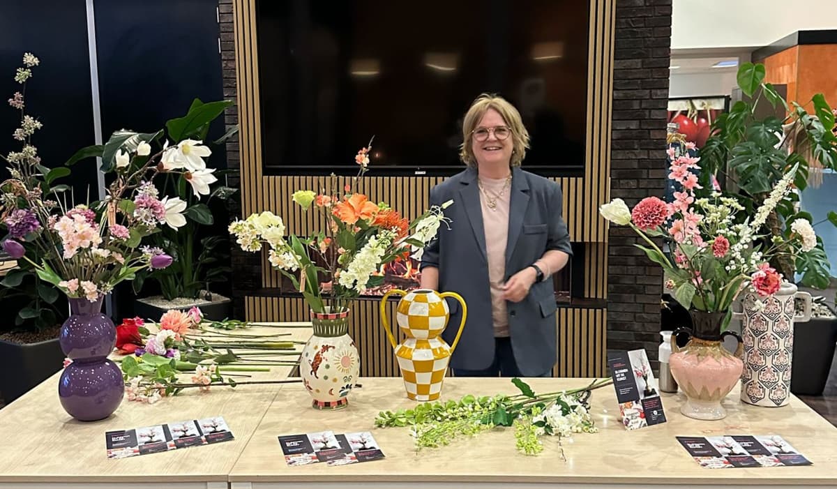 Ellen Kat — Bloemen uit de Kunst